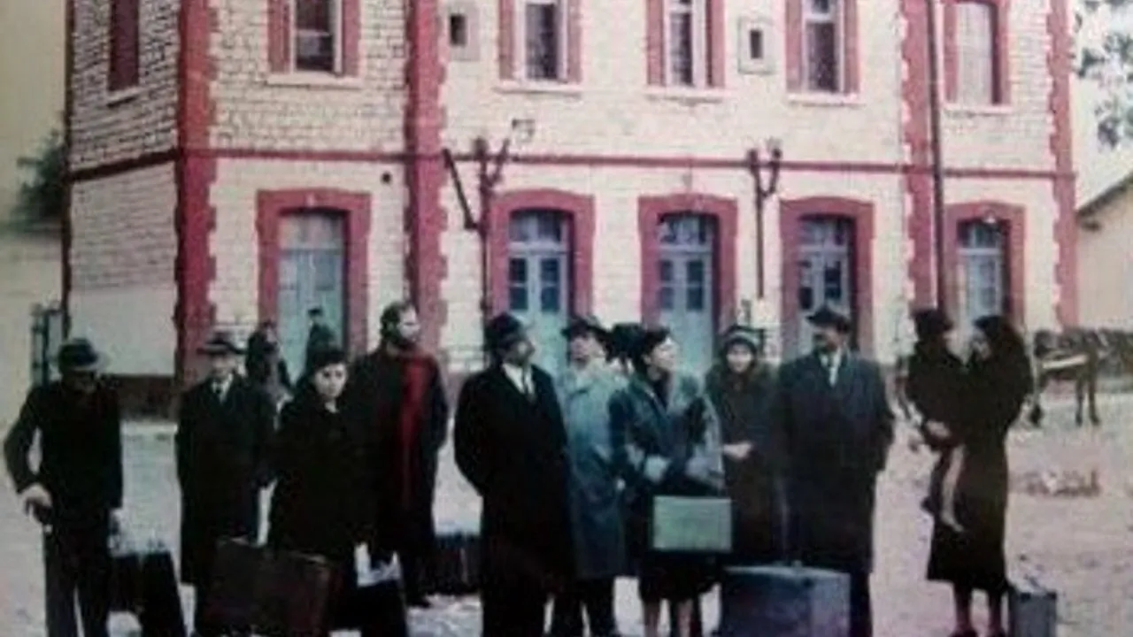 旅芸人の記録('75ギリシャ)〈2枚組〉 【公式通販】 旅芸人の記録('75ギリシャ)〈2枚組〉 【公式通販】